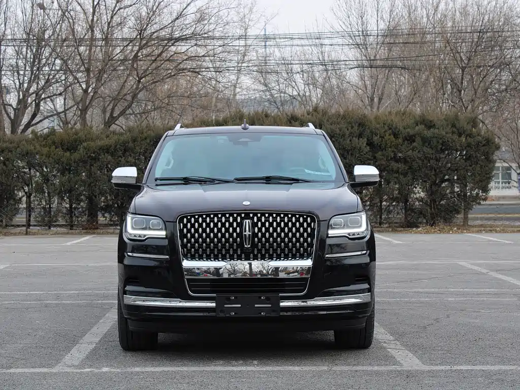 LINCOLN NAVIGATOR ONE
