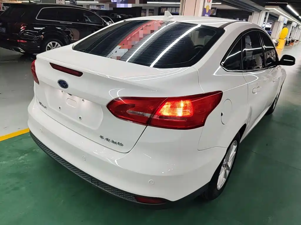 Ford Focus — миниатюра 7
