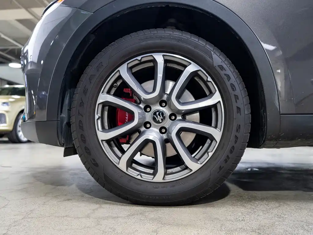 Maserati Levante — миниатюра 5