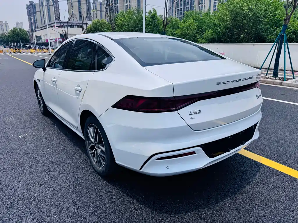 BYD Qin Plus PLUS 2021 EV 400KM Luxury