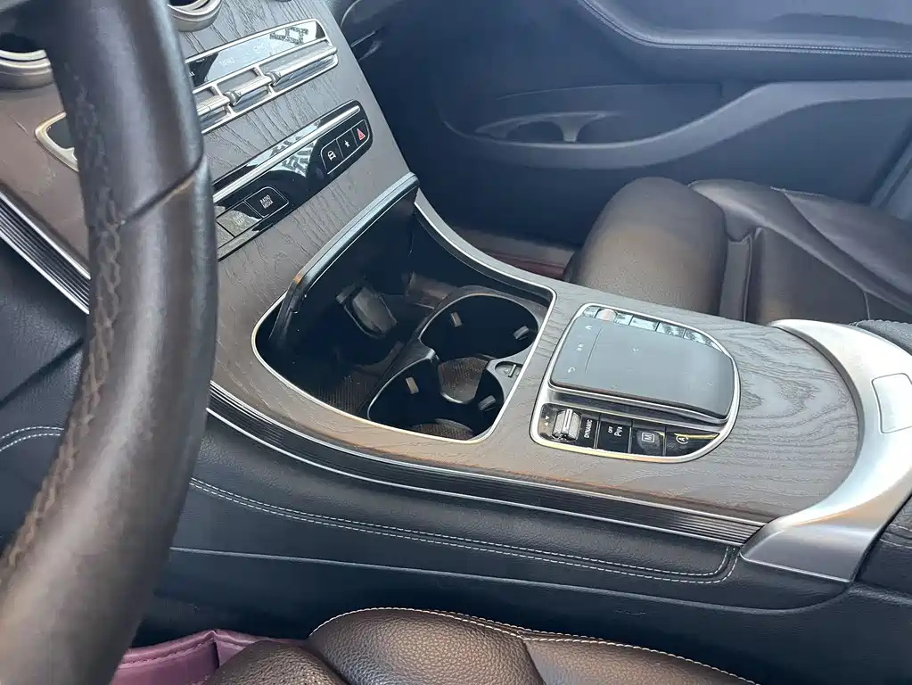 Mercedes-Benz GLC 2020 GLC 260 L 4MATIC Luxury