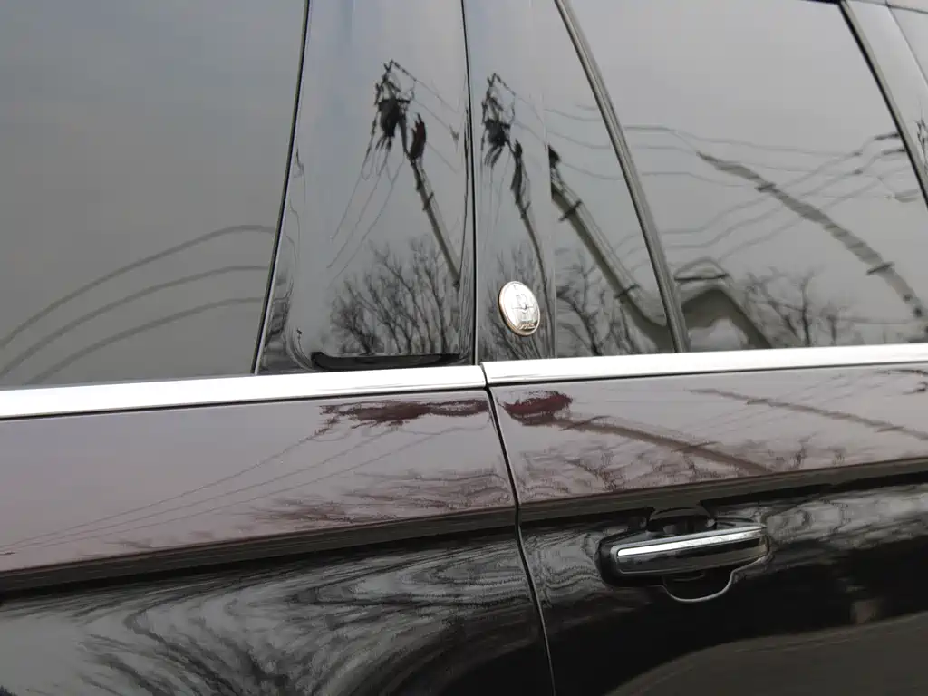 LINCOLN NAVIGATOR ONE