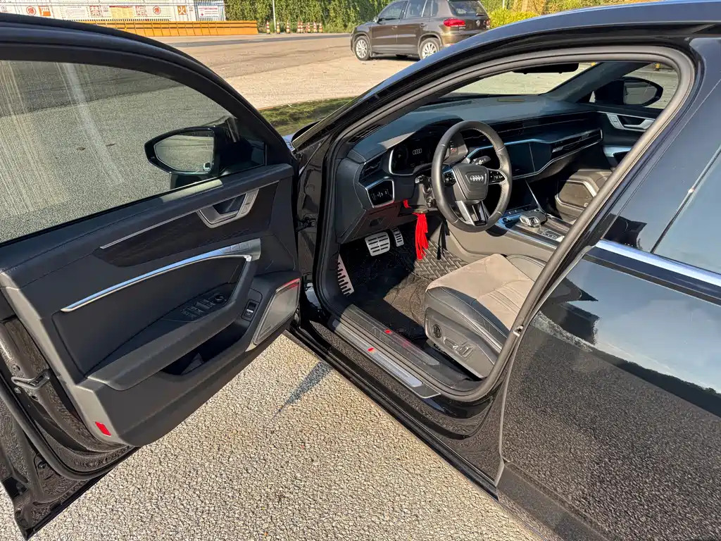 Audi A6L — миниатюра 10