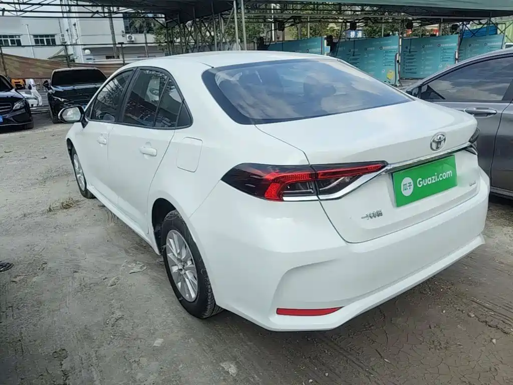 Toyota Corolla — миниатюра 5