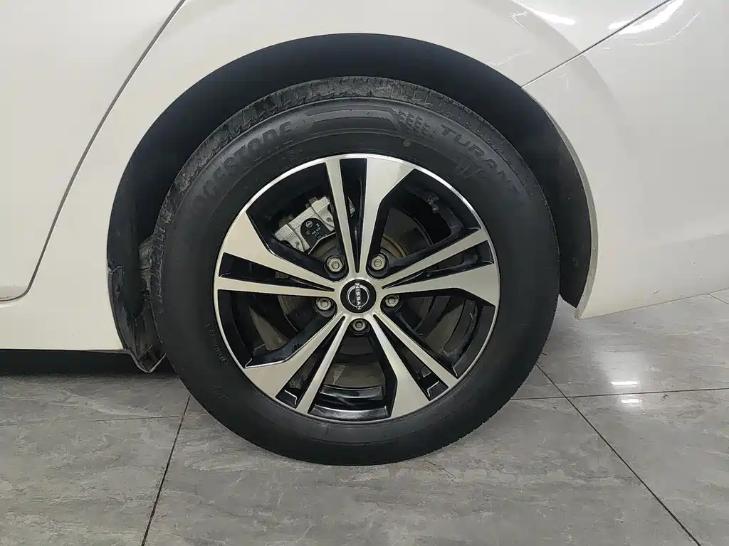 Nissan Sylphy — миниатюра 15