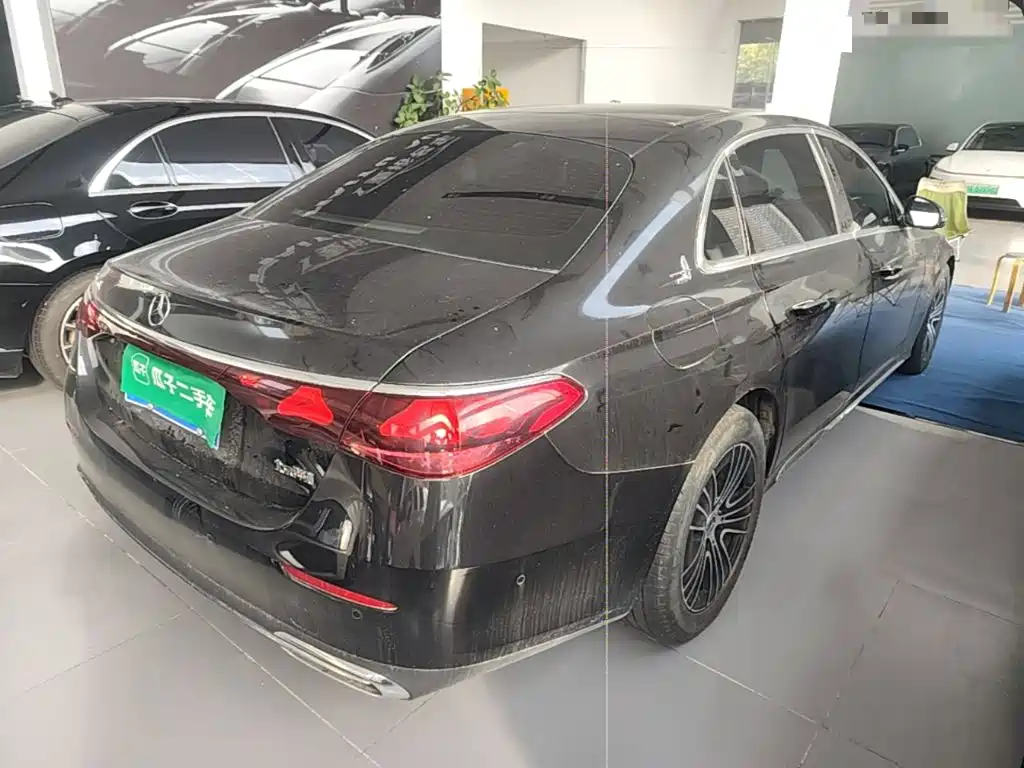 Mercedes-Benz E-Class — миниатюра 7