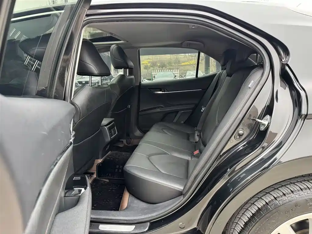 Toyota Camry id 4669233 из Китая 8