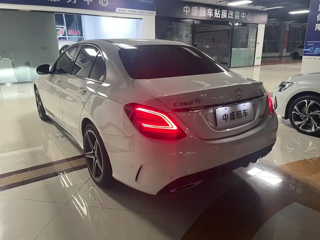 Mercedes-Benz C-Class — миниатюра 4