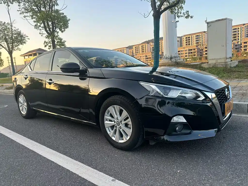NISSAN TEANA