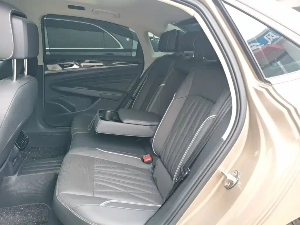 Volkswagen Passat — миниатюра 17