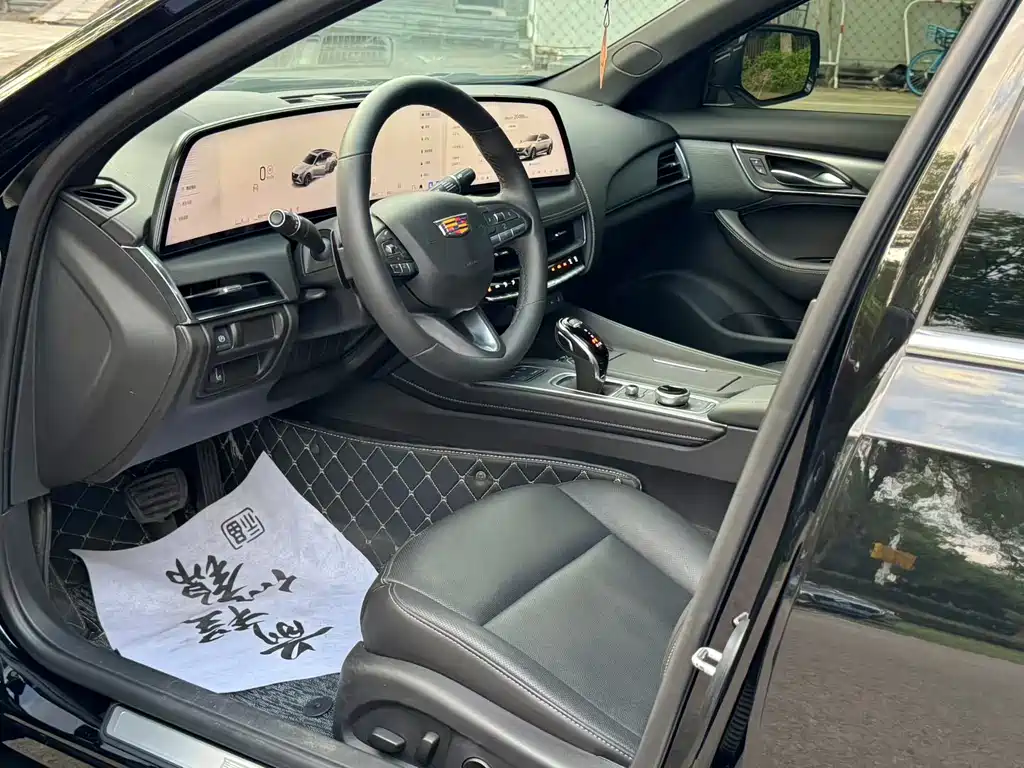 Cadillac CT5 — миниатюра 4