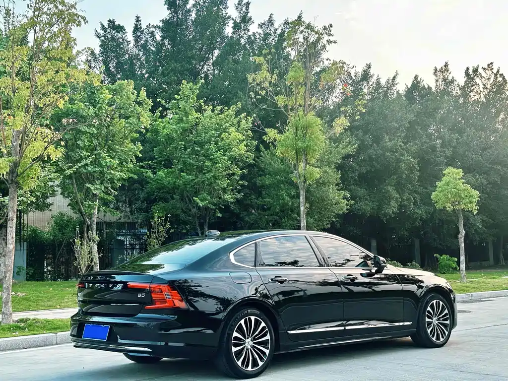 Volvo S90 — миниатюра 3