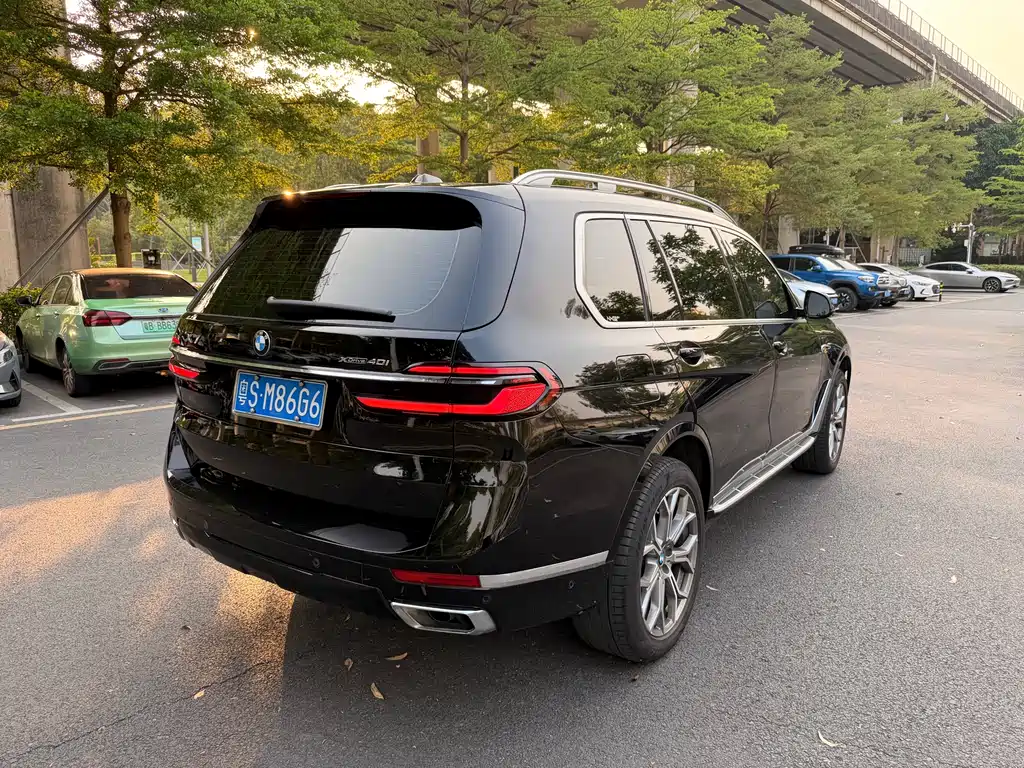 BMW X7 2023 xDrive40i Lead Luxury