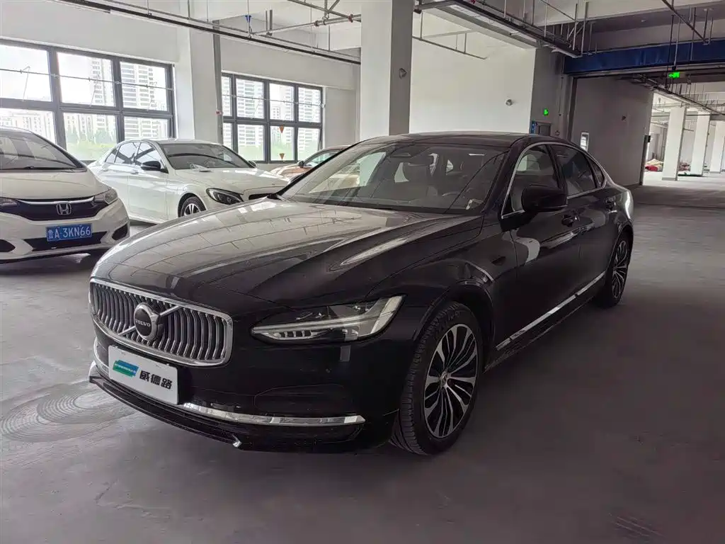 Volvo S90 2024