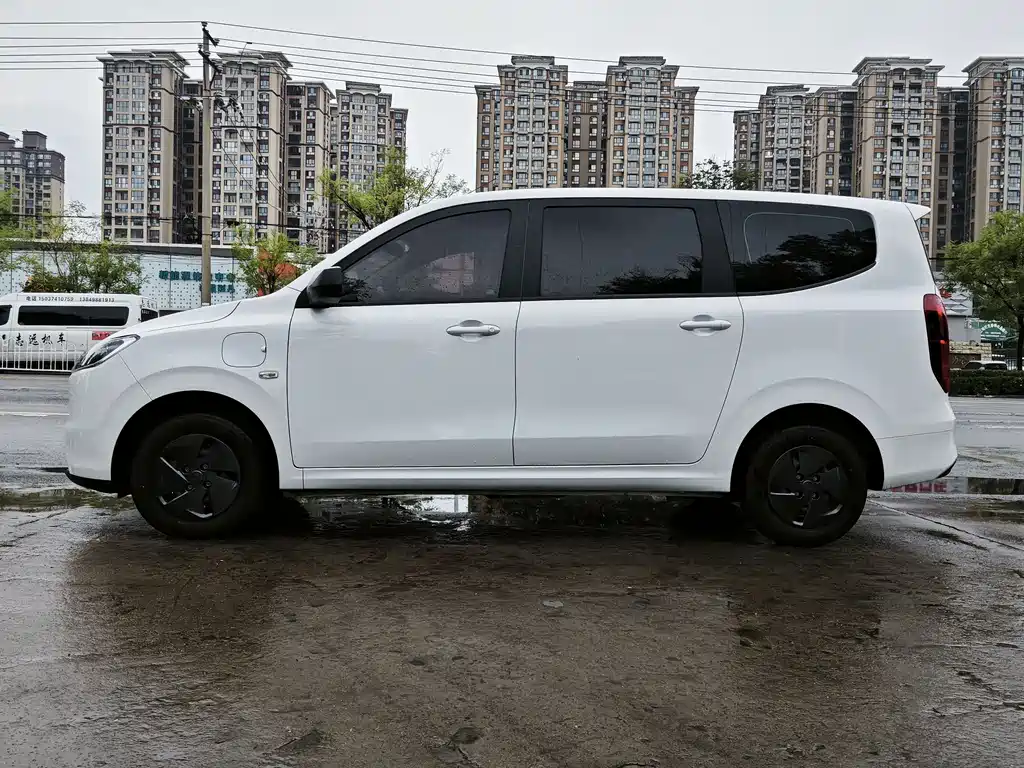 Wuling Hongguang EV — миниатюра 8