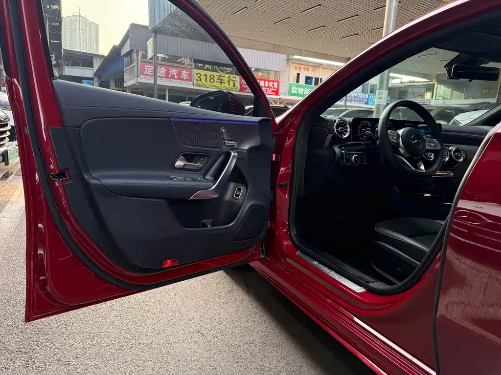 MERCEDES-BENZ A CLASS