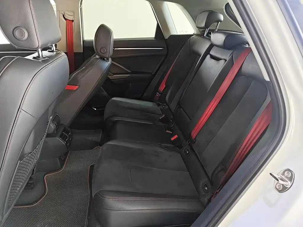 Audi Q3 — миниатюра 12
