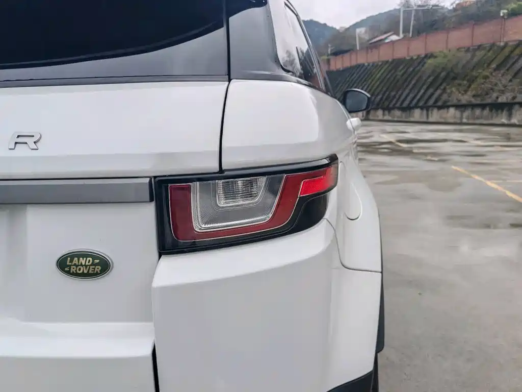 Land Rover Range Rover Evoque 2018 240PS SE