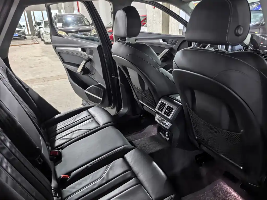 Audi Q5L — миниатюра 8