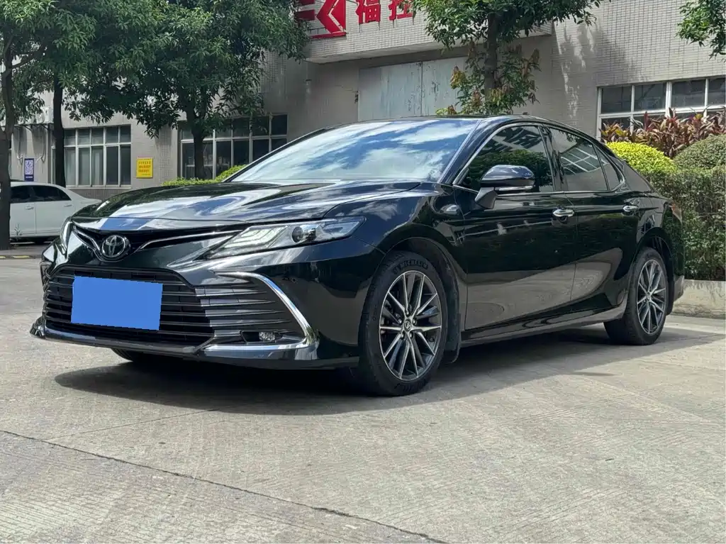 Toyota Camry — миниатюра 2