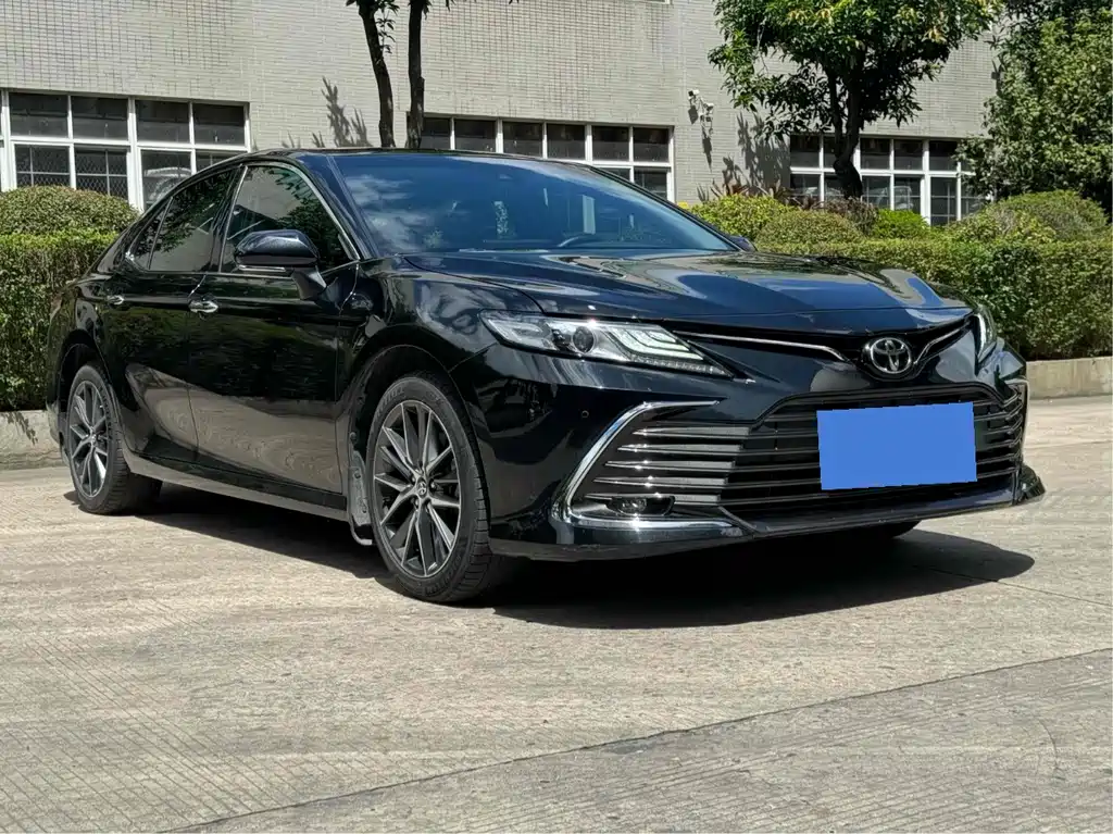 Toyota Camry — миниатюра 3