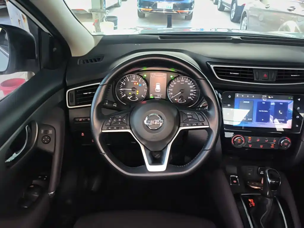Nissan Qashqai — миниатюра 11