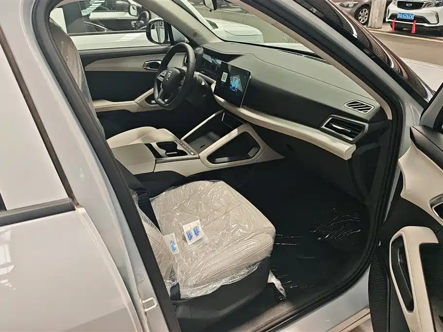 BYD Yuan Up UP 2025 301KM
