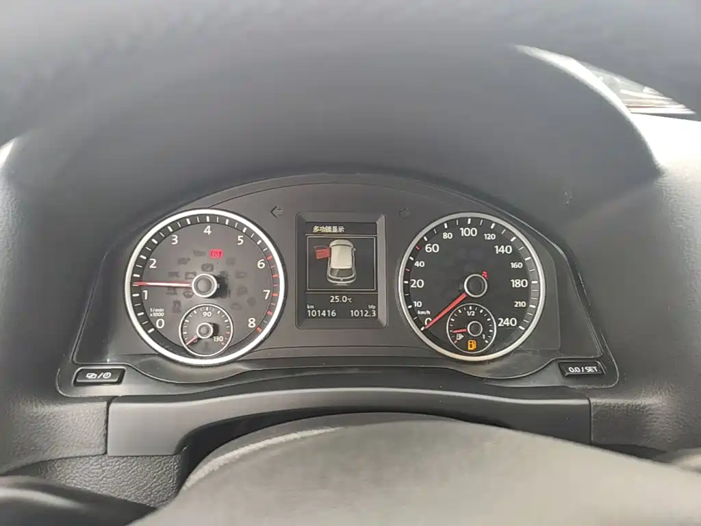 Volkswagen Tiguan — миниатюра 12