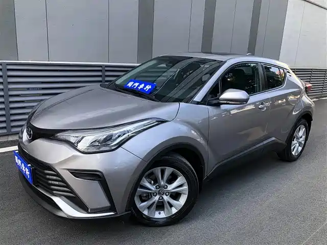 TOYOTA IZOA 2022