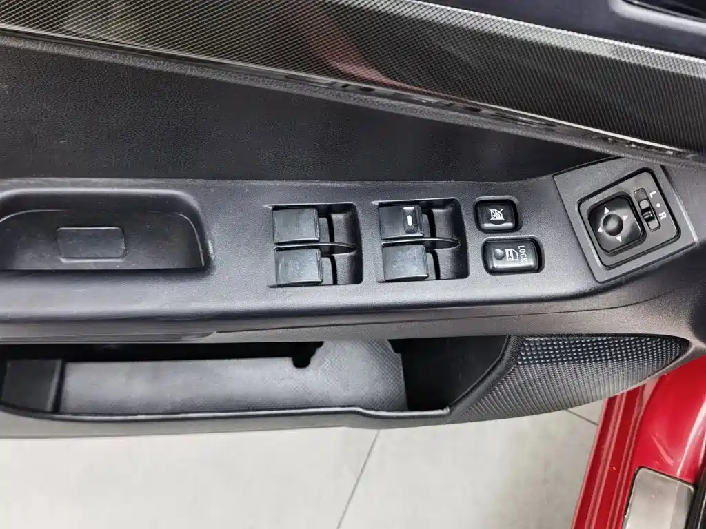 Mitsubishi Lancer EX — миниатюра 9