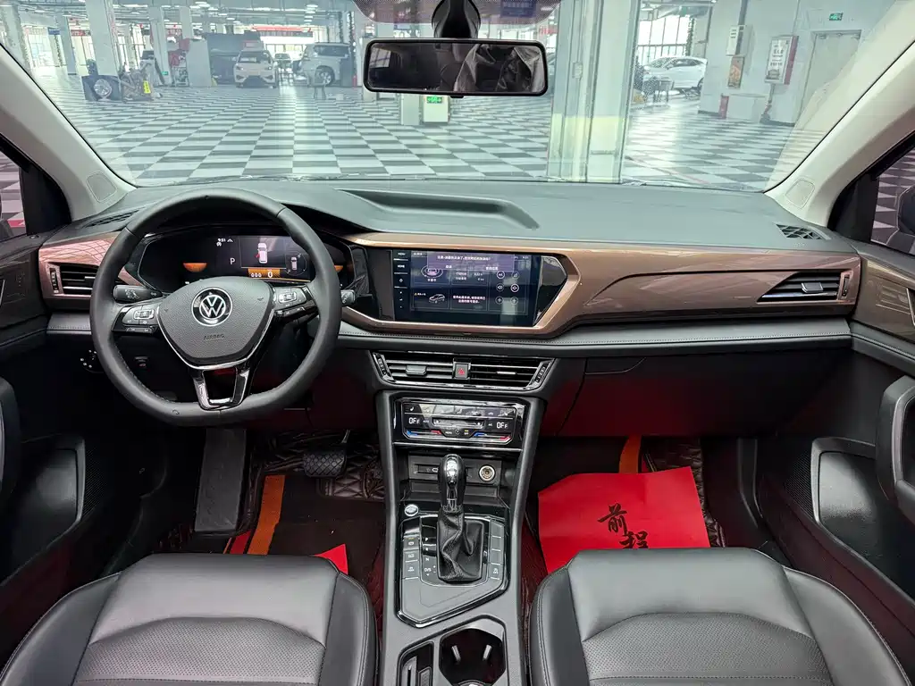 Volkswagen Tharu — миниатюра 7