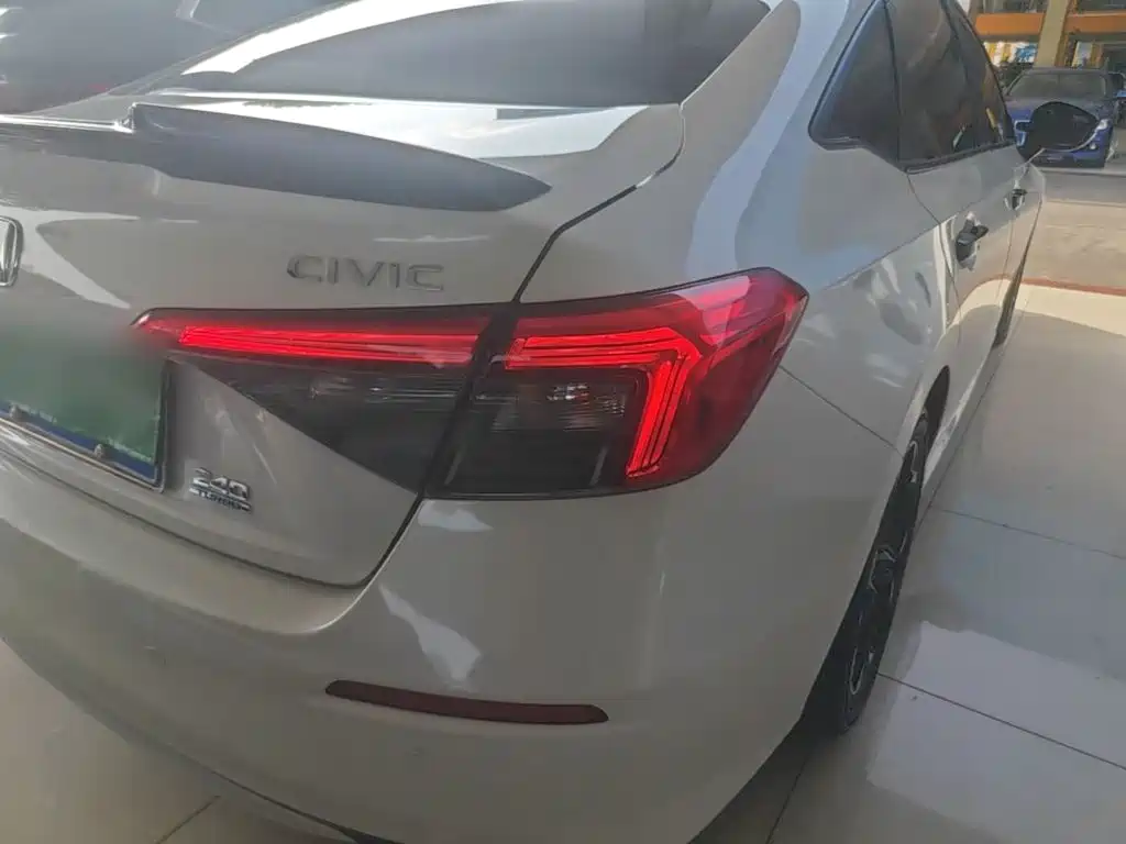 Honda Civic — миниатюра 8