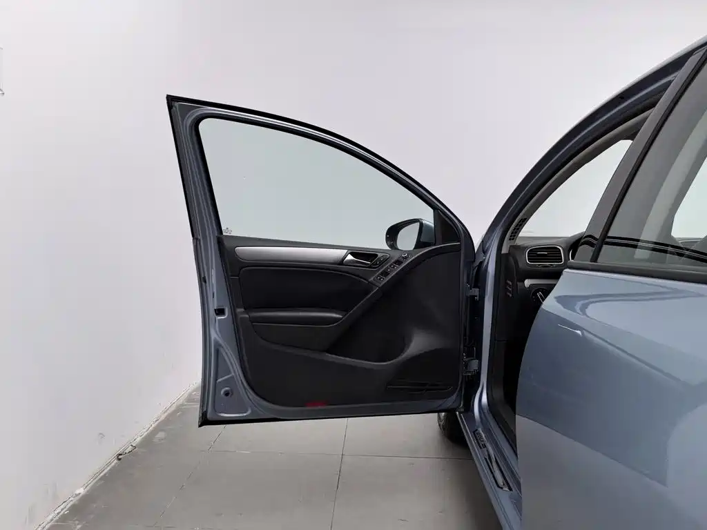 Volkswagen Golf — миниатюра 8
