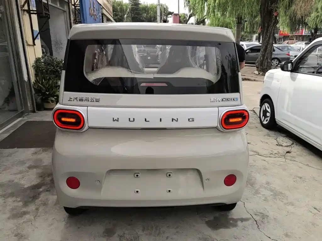 Wuling MINIEV — миниатюра 6