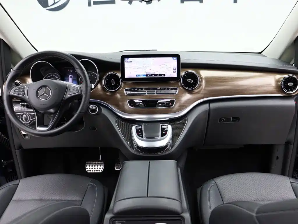 Mercedes-Benz V-Class — миниатюра 16