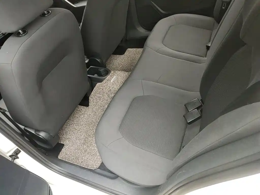 Volkswagen Santana — миниатюра 17