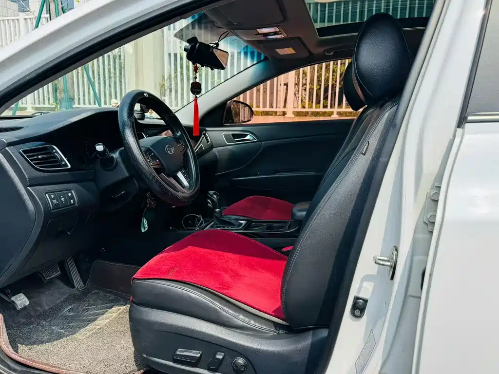 Hyundai Mistra — миниатюра 4