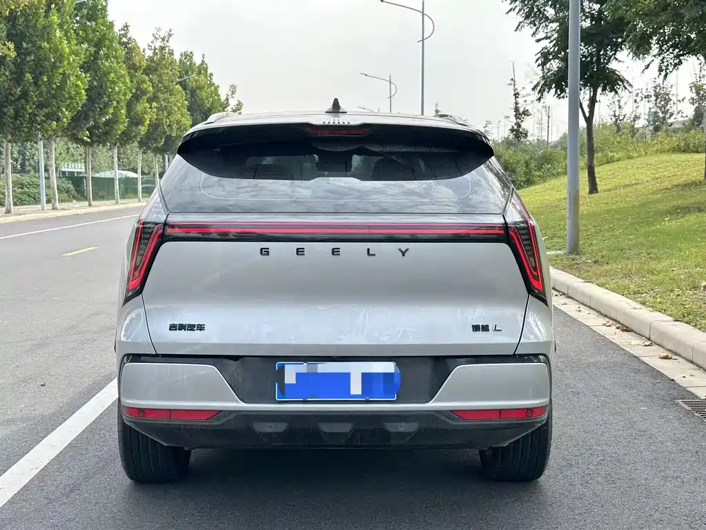 Geely Boyue L — миниатюра 8