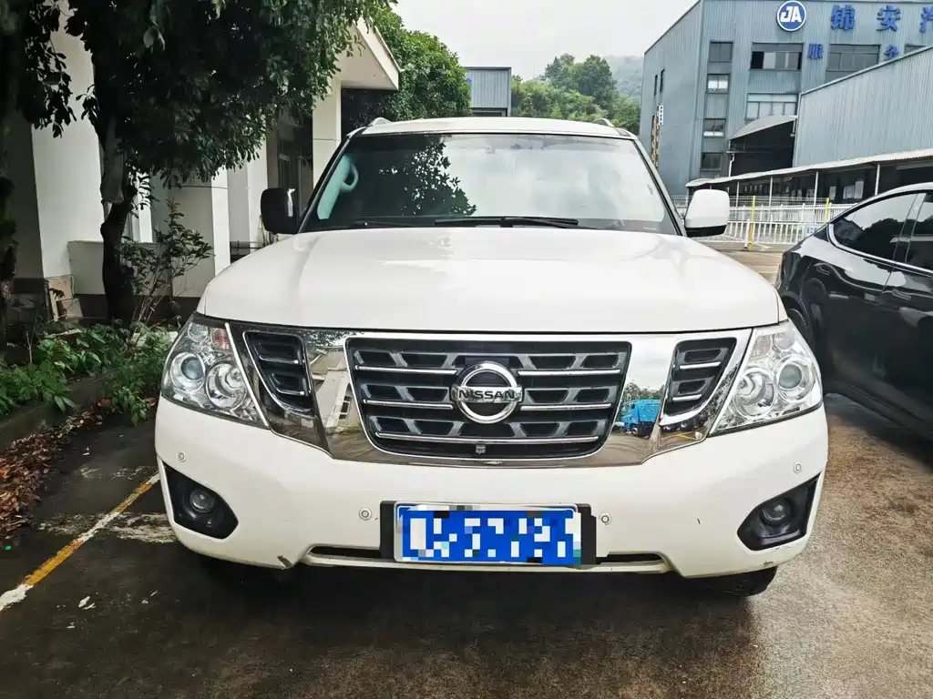 Nissan Patrol — миниатюра 2