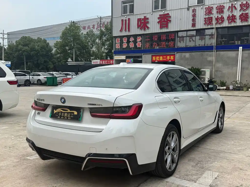 BMW i3 — миниатюра 7