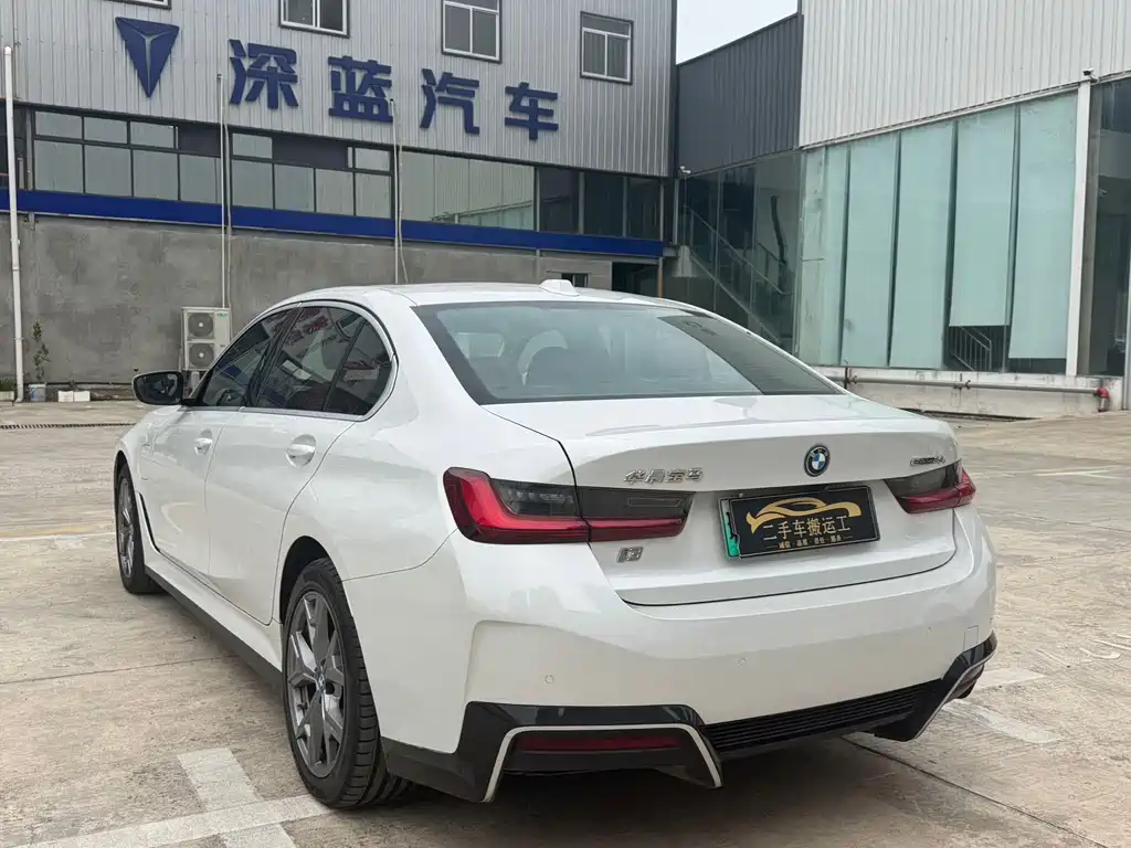 BMW i3 — миниатюра 9