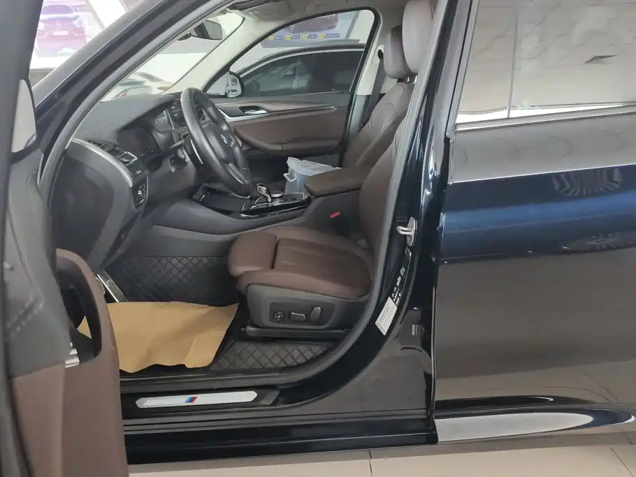 BMW X3 — миниатюра 9