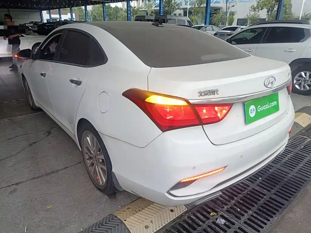 Hyundai Mistra — миниатюра 5