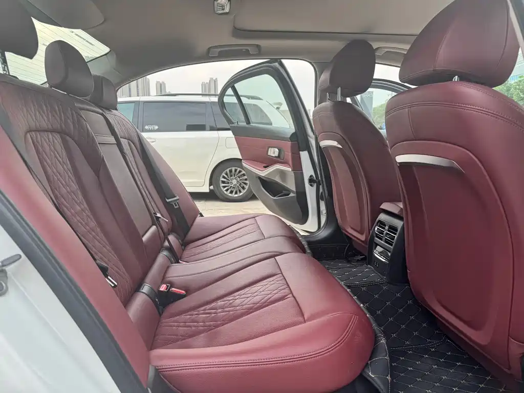 BMW i3 — миниатюра 13