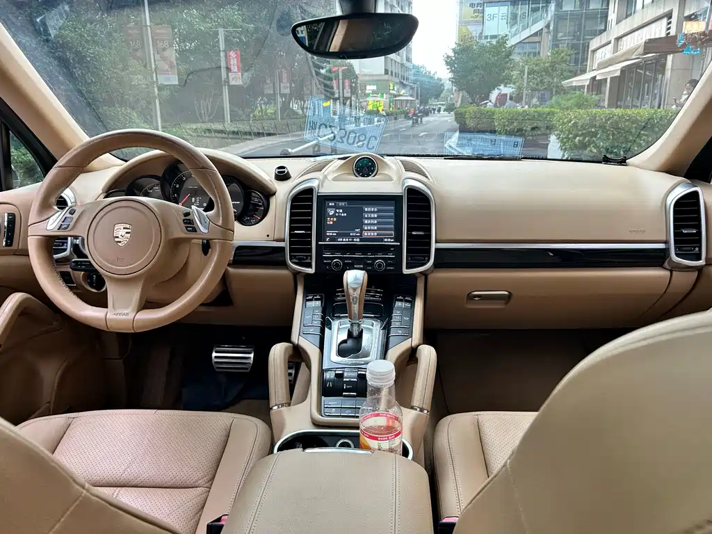Porsche Cayenne — миниатюра 13