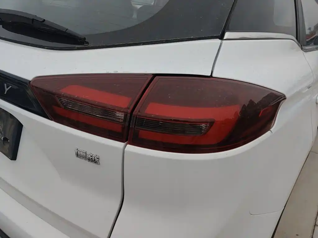 Geely Boyue — миниатюра 8