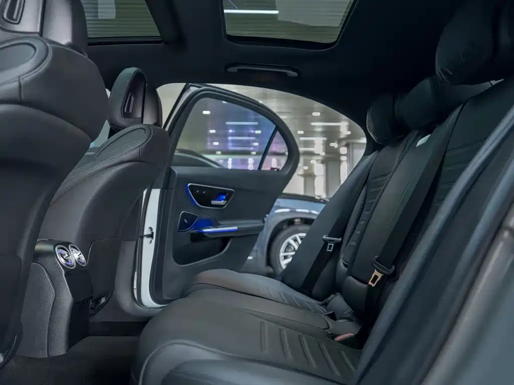 Mercedes-Benz C-Class — миниатюра 15