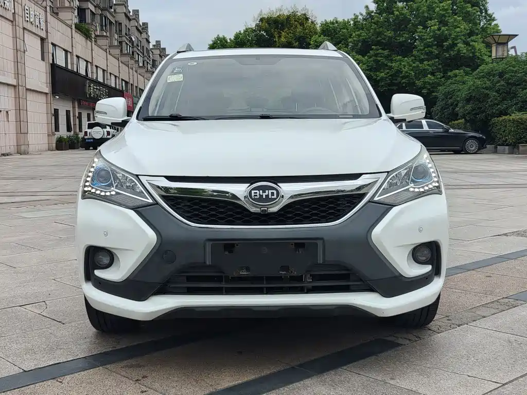 BYD Song — миниатюра 2