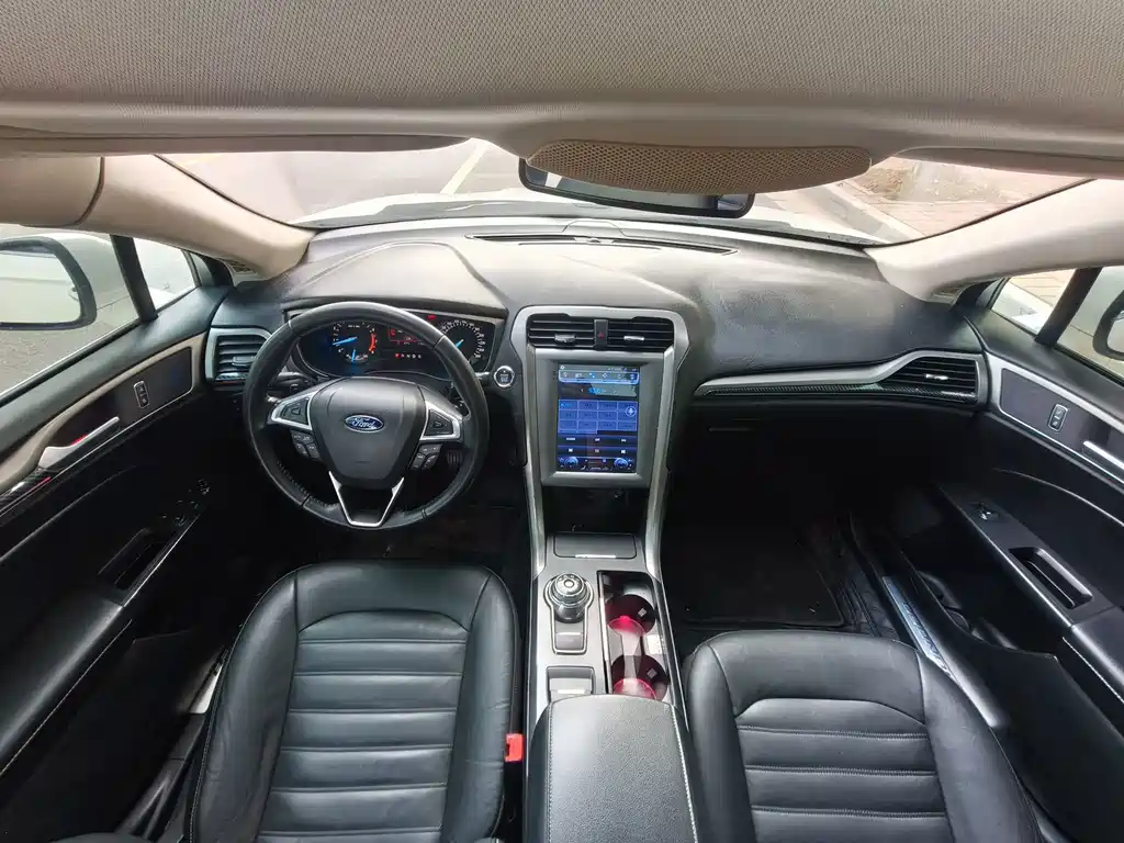 Ford Mondeo — миниатюра 9
