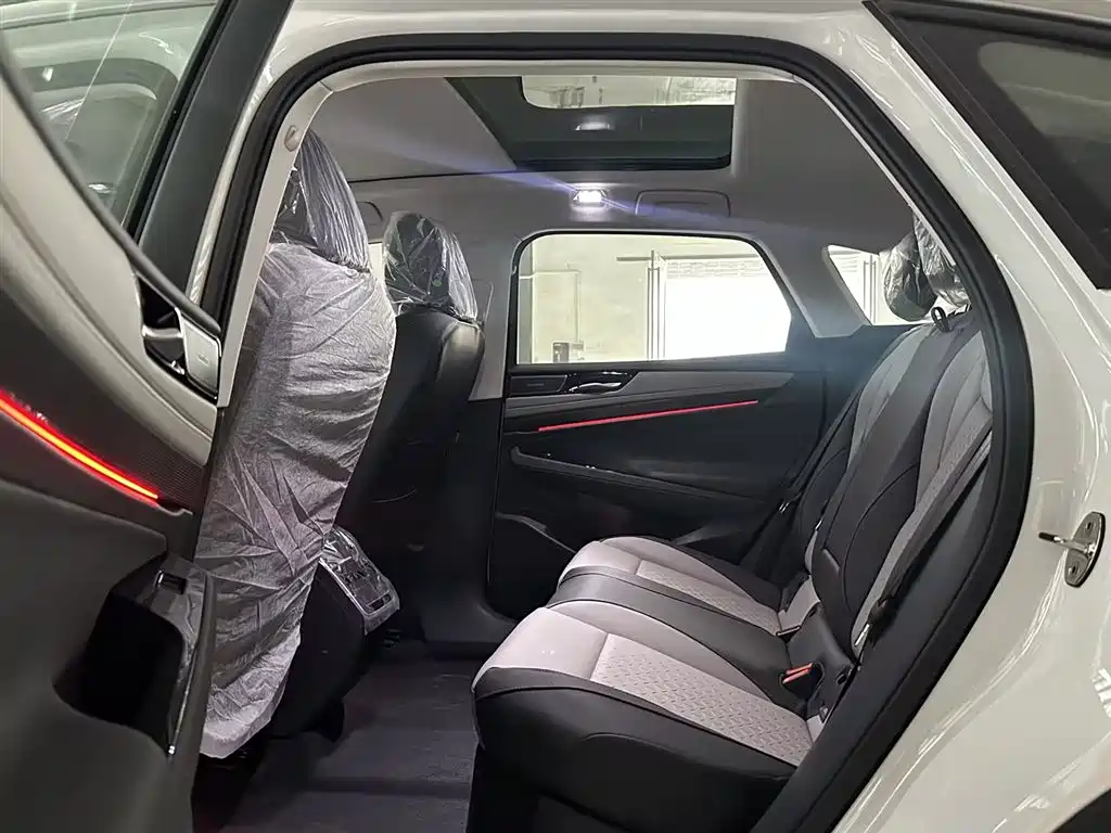 VOLKSWAGEN ID.7 VIZZION